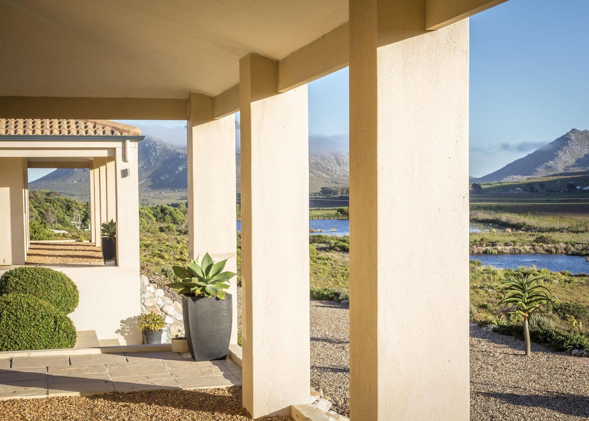 Kapensis Guesthouse Pringle Bay Esterno foto